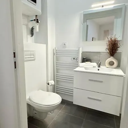 76 St Pierre - 1 Bedroom - Vaise Λυών